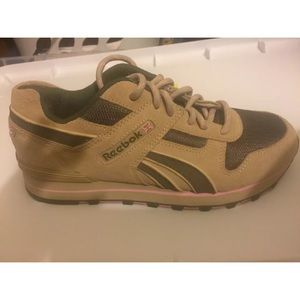Women’s Reebok Classic